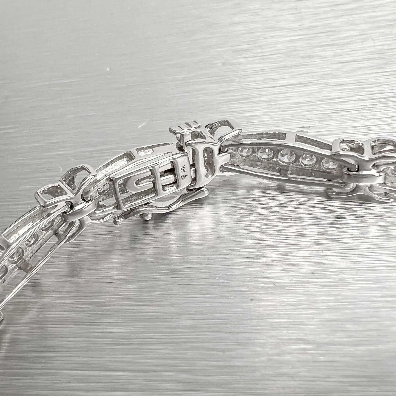 10k White Gold Diamond Station X Crossover Bracelet 2.10ctw G SI2 7.00" 10.9g