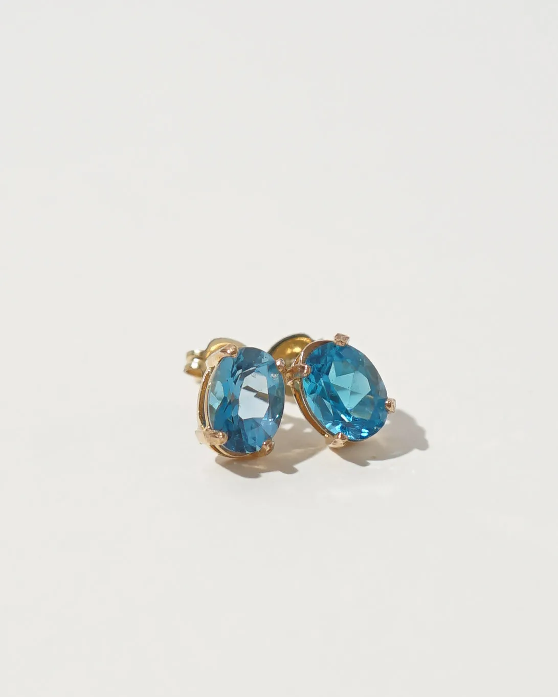 14k Gold x Blue Topaz Earrings