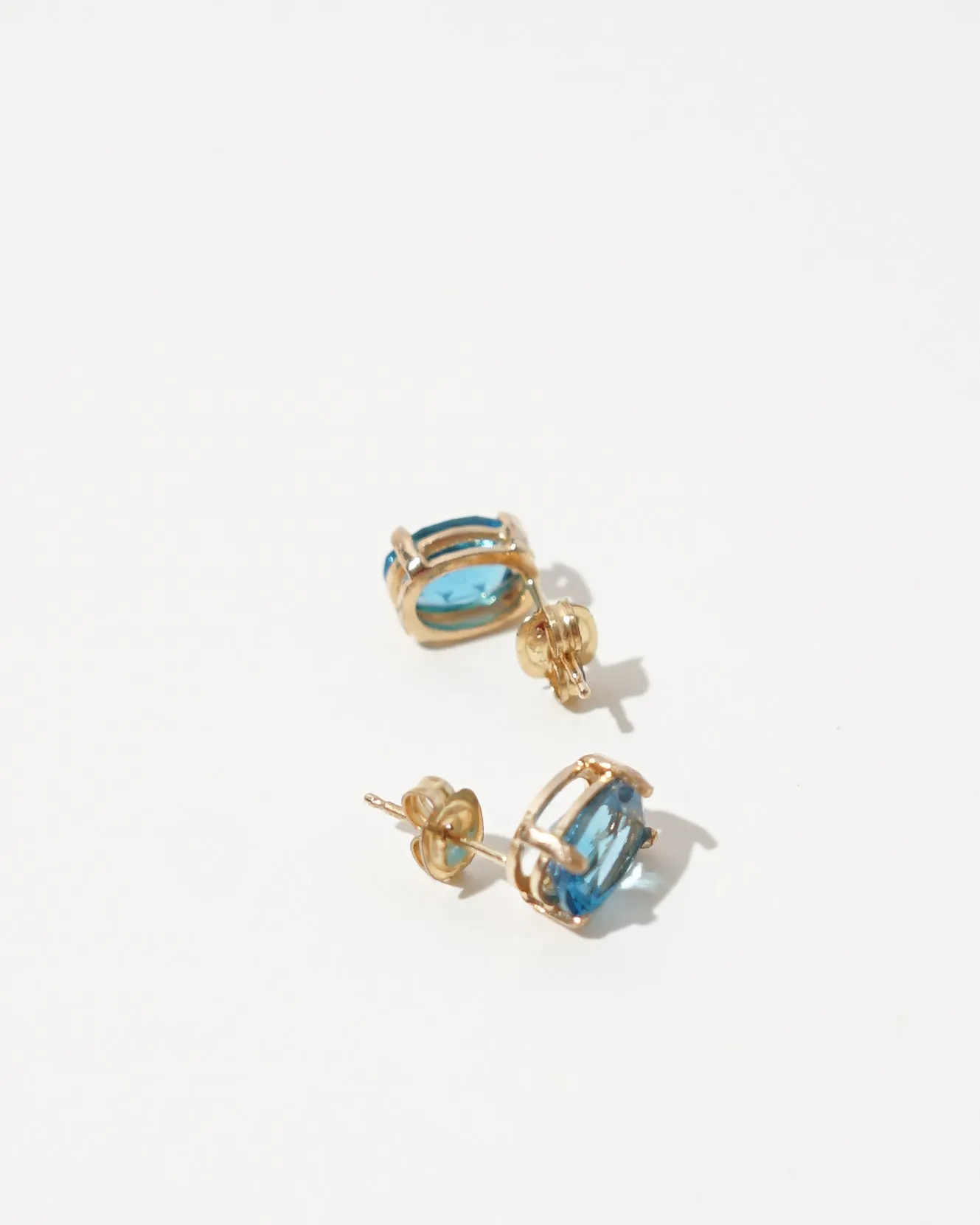 14k Gold x Blue Topaz Earrings