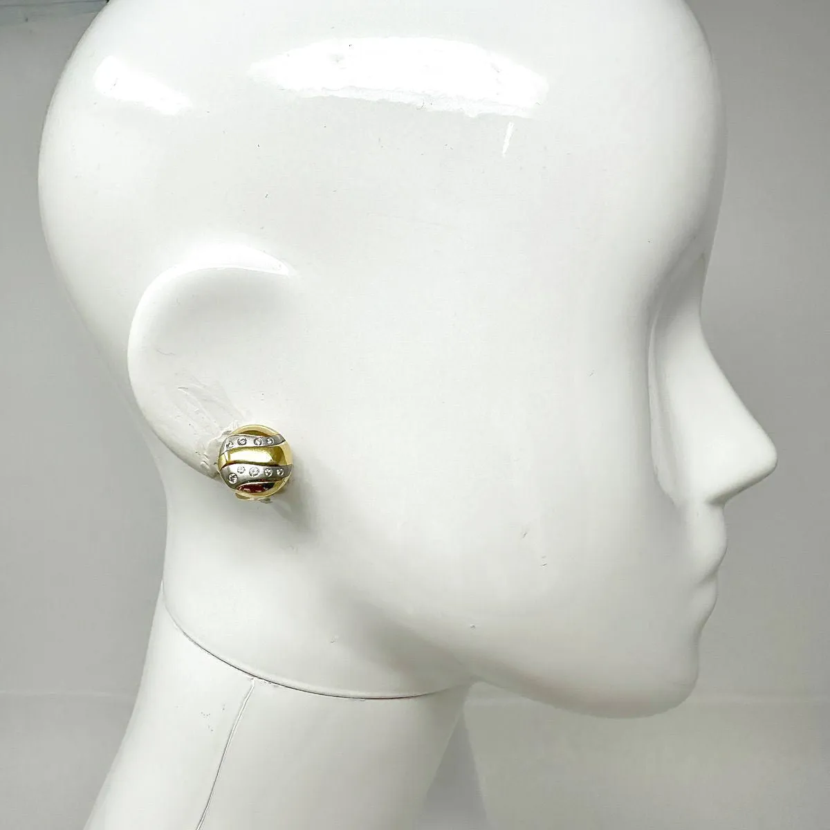 18K Gold and Platinum Earclips with 18 Diamonds