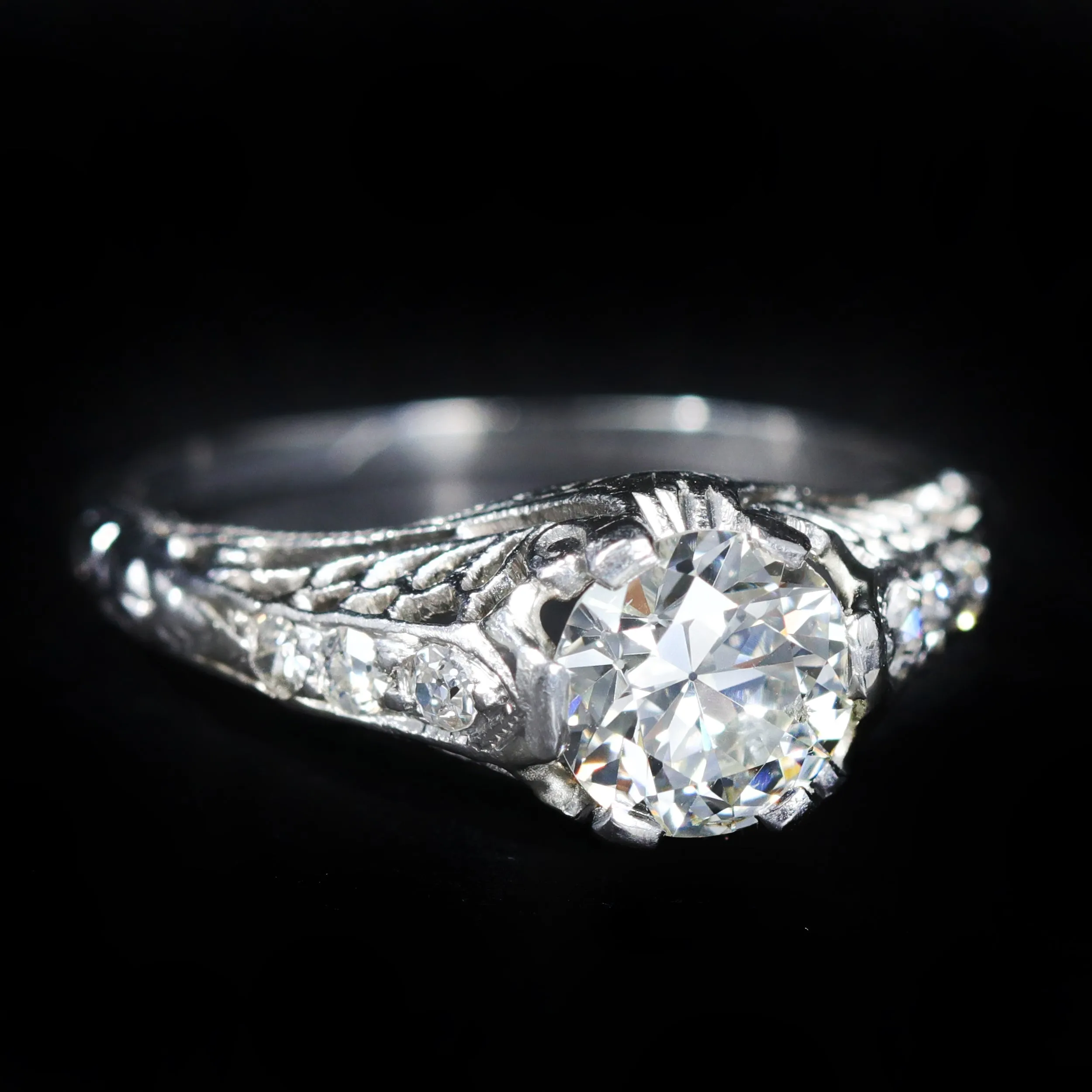 Art Deco Platinum 0.90 Carat Old European Cut Diamond Engagement Ring