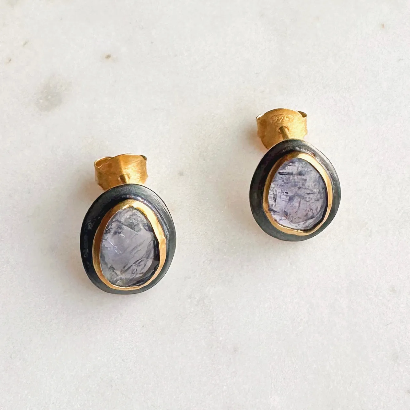 Black & Gold Teardrop Stud Earrings: Tanzanite