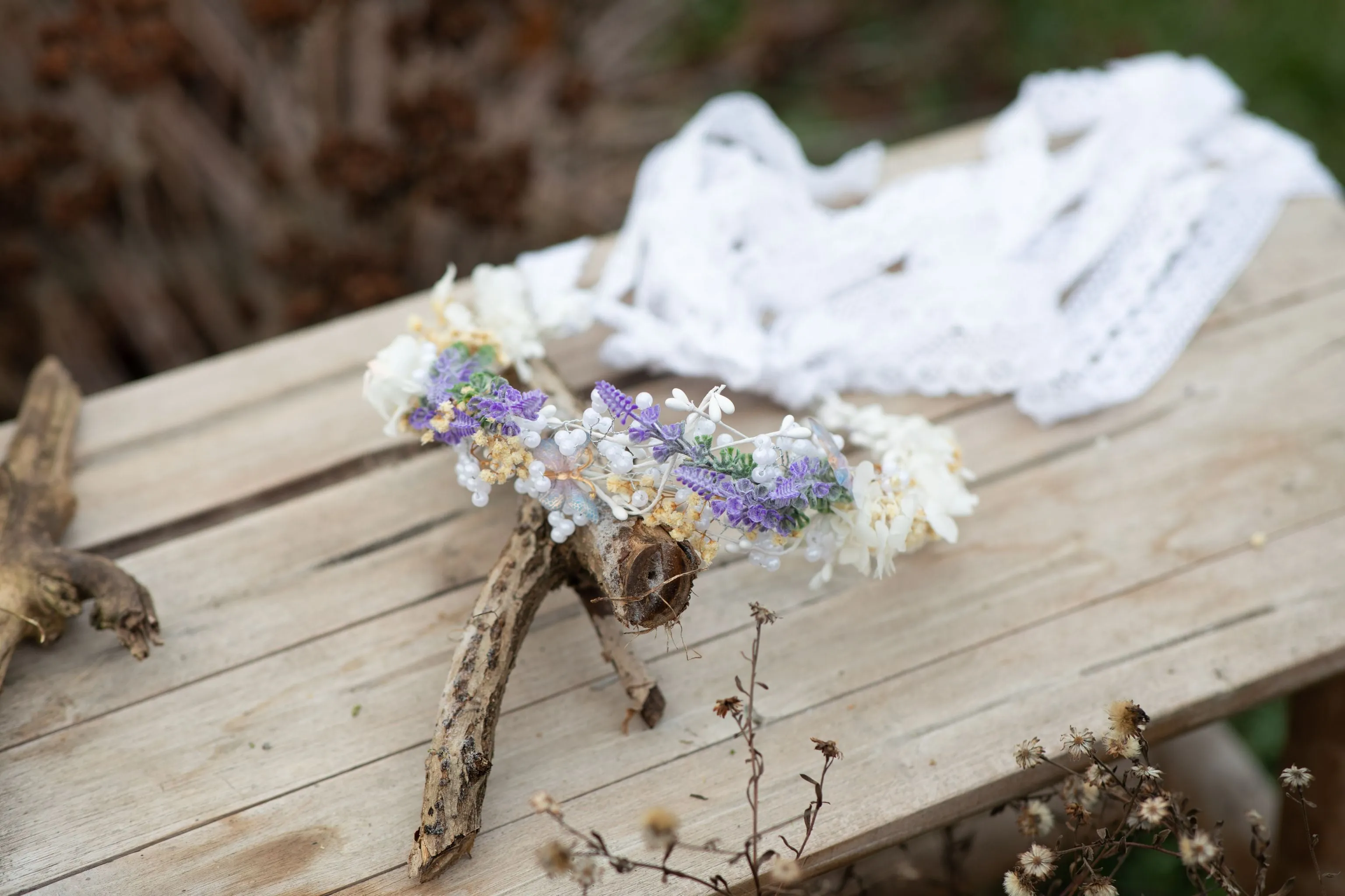 Bridal flower crown Lavender hair crown Wedding accessories Flower crown with laces Unique flower crown Headpiece for bride Photoshoot