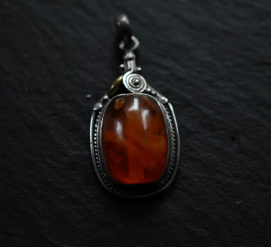 Cloudy Honey Baltic Amber Vintage Silver Sterling 925 Pendant