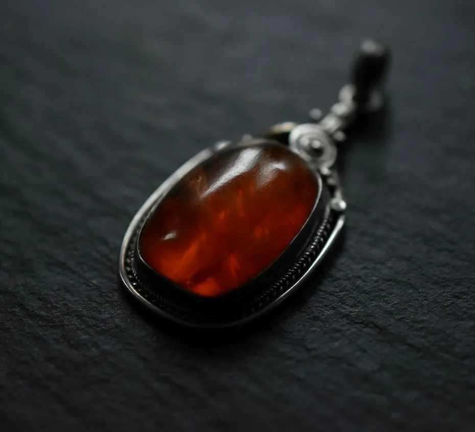 Cloudy Honey Baltic Amber Vintage Silver Sterling 925 Pendant