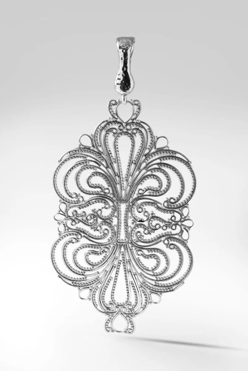 Eloquence Pendant™ in Hammered