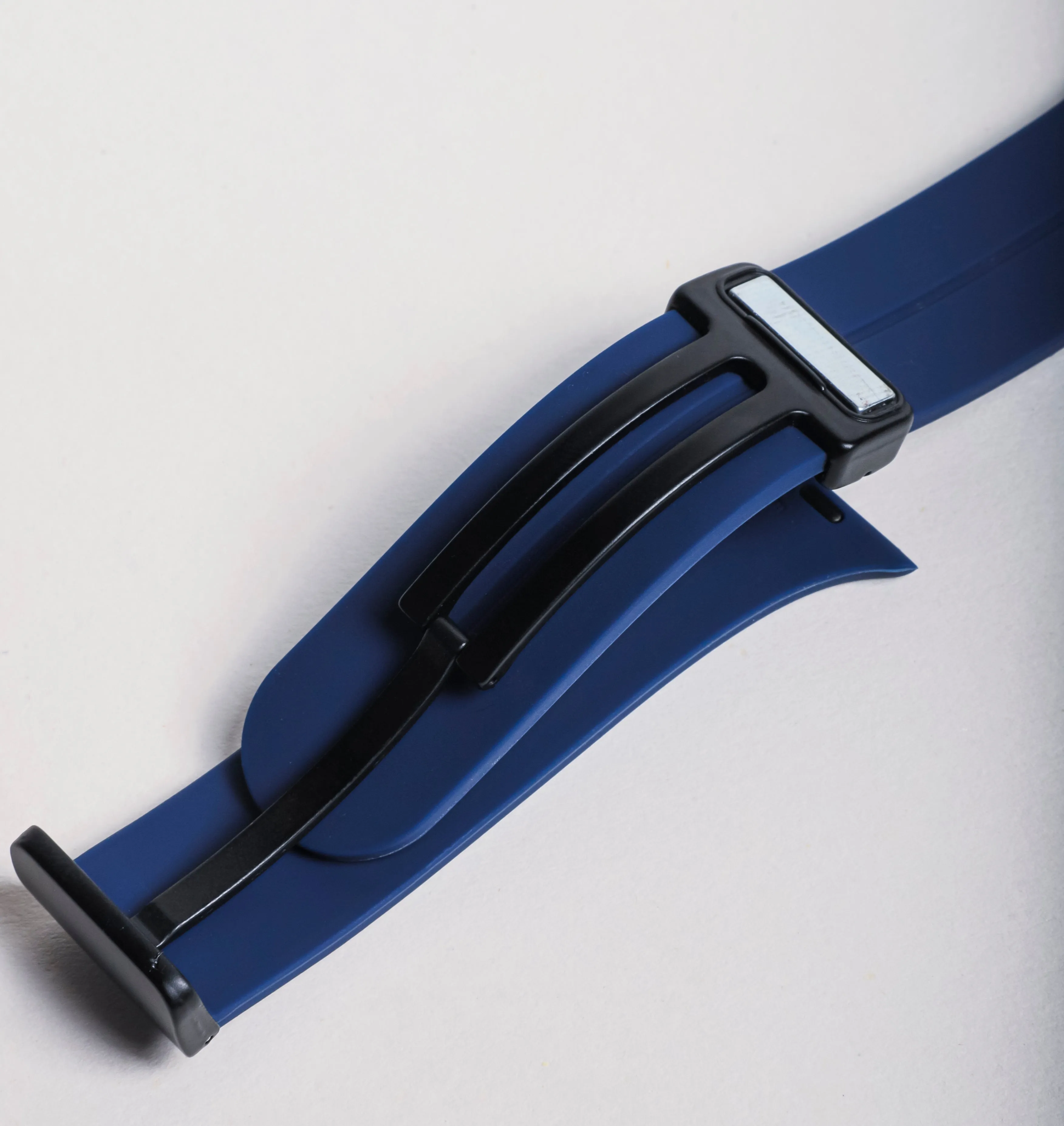 Magnetic Buckle Silicone Strap