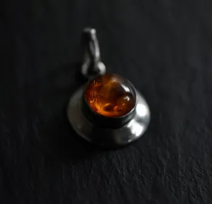 Stylish Vintage Baltic Amber Sterling Silver 925 Pendant